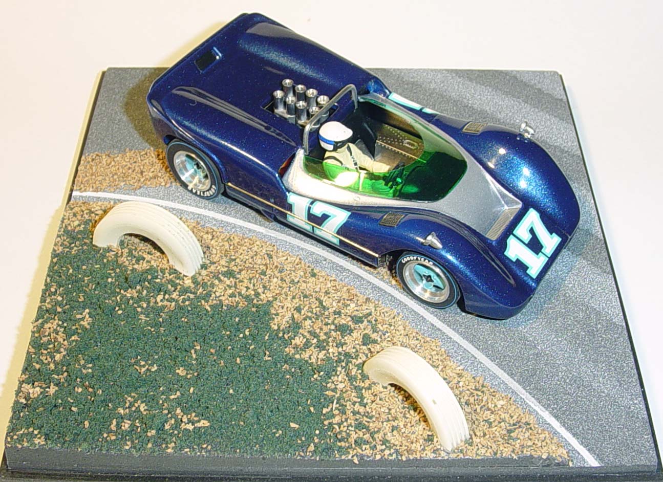 Maxi Models MX 004D McLaren M6B #17 Jerry Titus