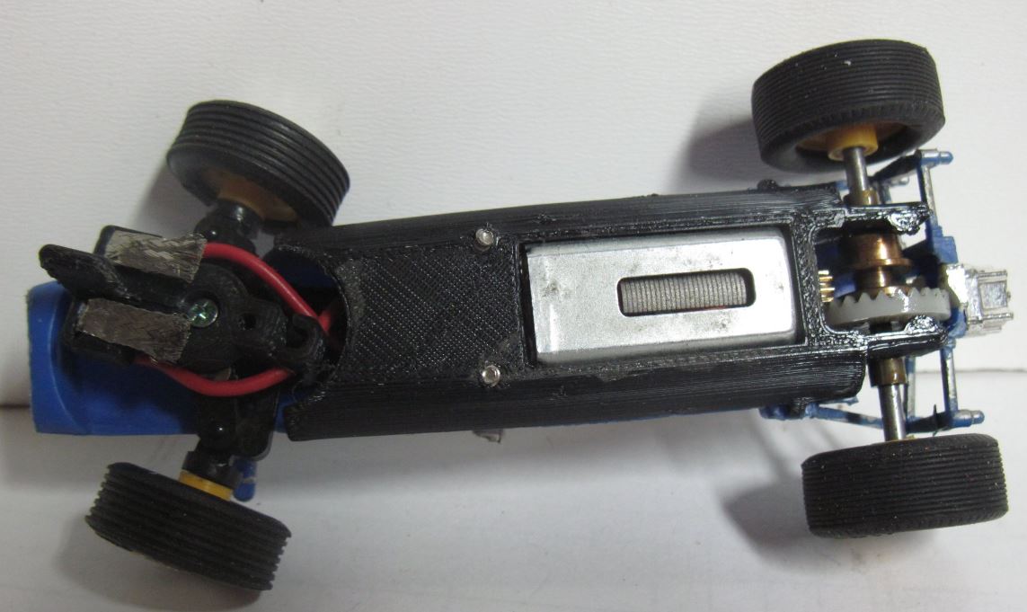 STL file 1/43 1/32 universal adjustable slot car chassis (short wheel base)  🚗・3D printable design to download・Cults