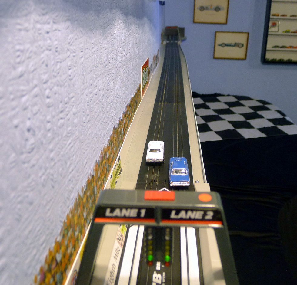 Slot car cheap drag racing tracks