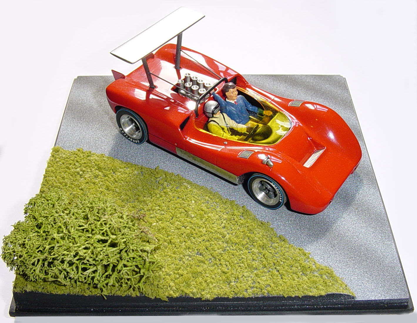 Maxi Models MX-006 McLaren M6 1967 High wing test car