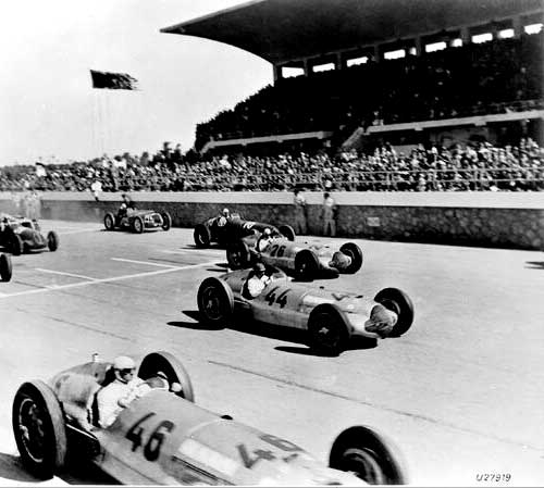 Mercedes cars on the grid at Tripoli
